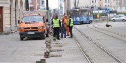 Powr�t barierek przy ul. 1 Maja