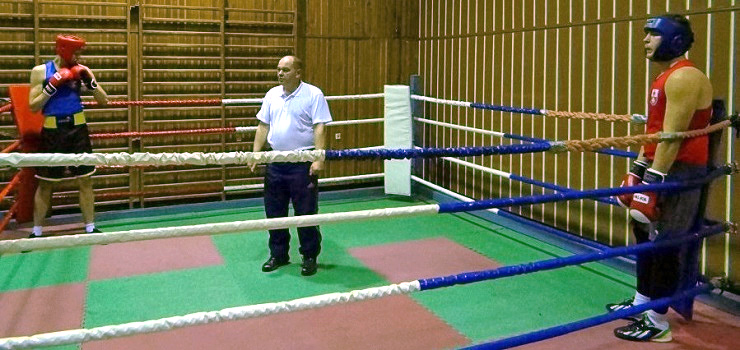 Praca sędziego ringowego to prawdziwy rytuał