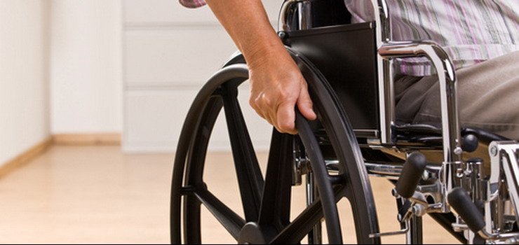 Są podjazdy, ale niedopracowane. Jak ułatwić osobom niepełnosprawnym poruszanie się po mieście?