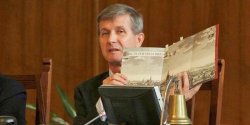 Za oskar�enia o plagiat Rzepczy�ski ��da od radnego Malinowskiego przeprosin i 1000 z�. Tylko czy s�usznie?