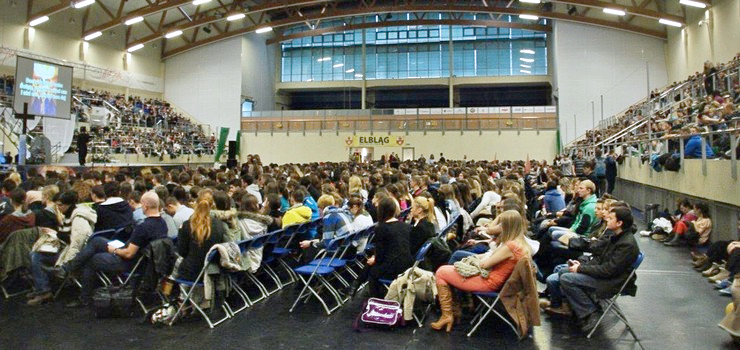 3 tys. wiernych zebrało się w hali CSB. Rozpoczęły się elbląskie rekolekcje dla młodzieży