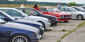 Mionicy motoryzacji spotykaj si, eby porozmawia o samochodach - Klub BMW dziaa w Elblgu