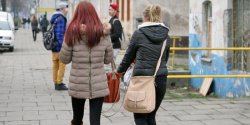 Cienka granica mi�dzy zabaw� a przekle�stwem. "Ciacha" szukaj� akceptacji w Internecie?