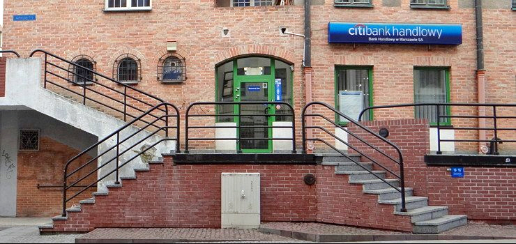 Placówka banku do likwidacji. Klienci: "Nikt nas o tym nie informował"