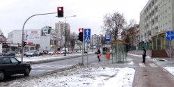 Zanim wysi�dziesz z autobusu, musisz jeszcze odczeka� na �wiat�ach
