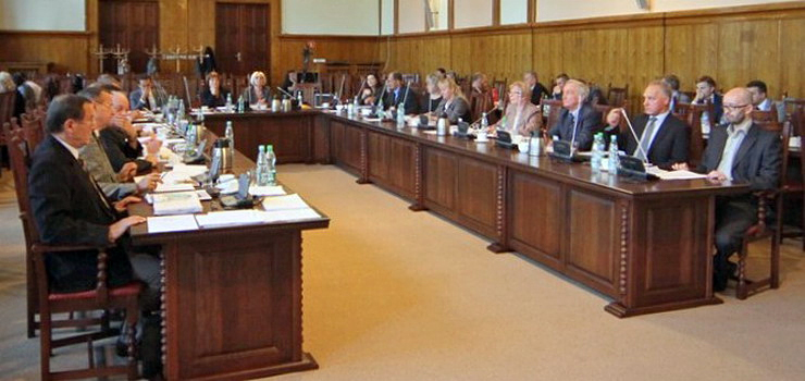 Kolejny budet finansowej odpowiedzialnoci? Dzi debata budetowa