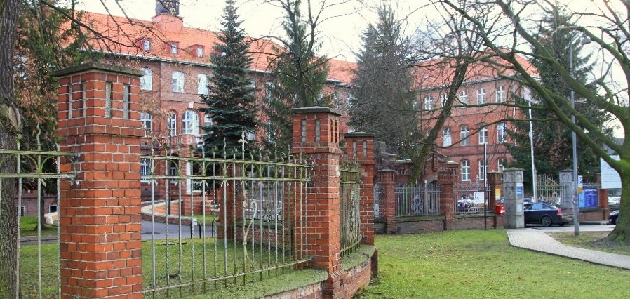 Likwidują poradnie w szpitalu miejskim. Co dają w zamian?