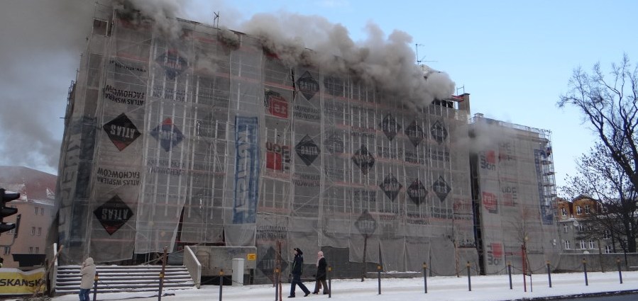 Pożar w Szkole Muzycznej. "Do zapalenia doszło w magazynku gospodarczym"
