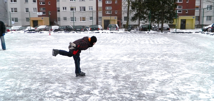 Na Zawadzie powstało lodowisko. Jak długo będzie funkcjonować?