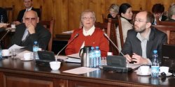 "Propaganda i sztuczki maj� ponownie uwie�� mieszka�c�w Elbl�ga".Klub radnych PiS w obronie prezydenta Wilka