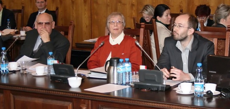 "Propaganda i sztuczki mają ponownie uwieść mieszkańców Elbląga".Klub radnych PiS w obronie prezydenta Wilka