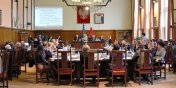 Sesja podzielona. Z obrad spadaj najwaniejsze uchway