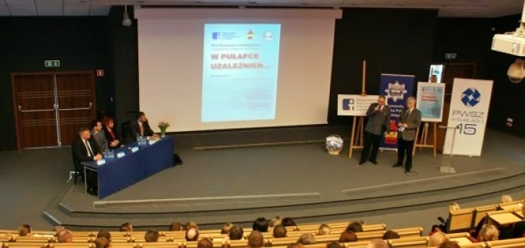 Elbląg: Debata „W pułapce uzależnień…”