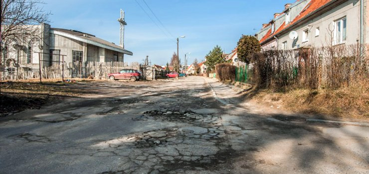 Częstochowska w dziurach jak ser szwajcarski. Kiedy to się zmieni?