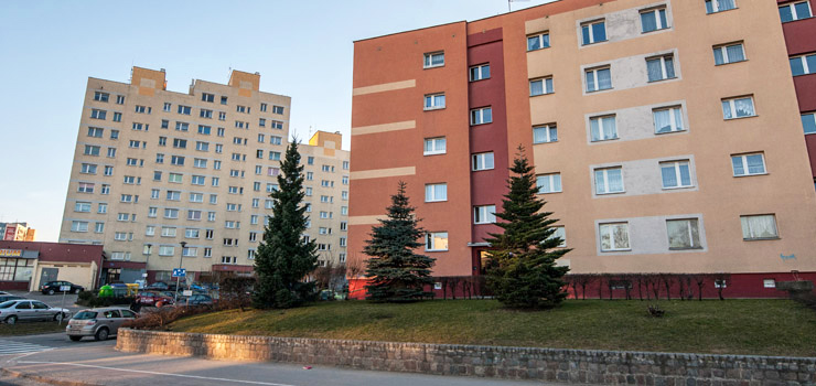 Mieszkańcy zostali pozbawieni parkingu pod domami. Za parkowanie muszą płacić teraz 35 zł miesięcznie