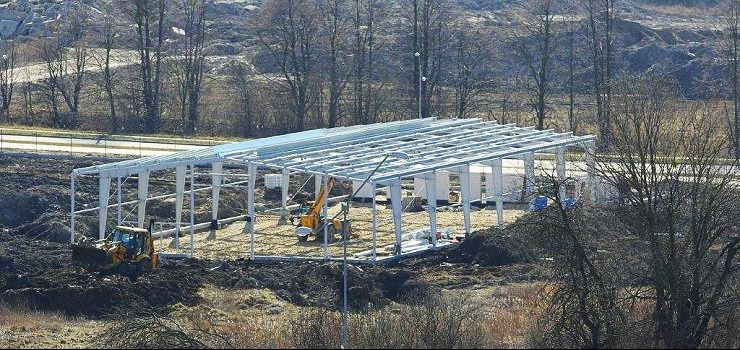 Acoustics już się pnie, Dan-Stal porządkuje teren