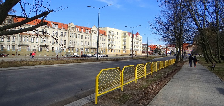 Barierki na Armii Krajowej. Jak pogodzi interes mieszkacw z ich wasnym bezpieczestwem?