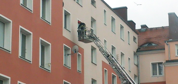 Kobieta w oknie prosia o pomoc. "Bya wychudzona i w nie za dobrej kondycji"