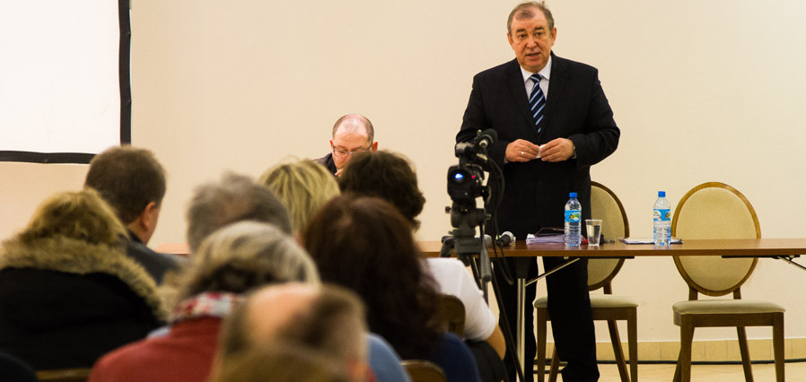 Spotkanie prezydenta z mieszkańcami Zawodzia: „Zakanale zatrzymało się w czasie i tak stoi w miejscu od powojnia”