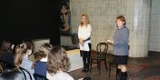 Teatralny spektakl oraz  spotkanie z policjantk oraz terapeut