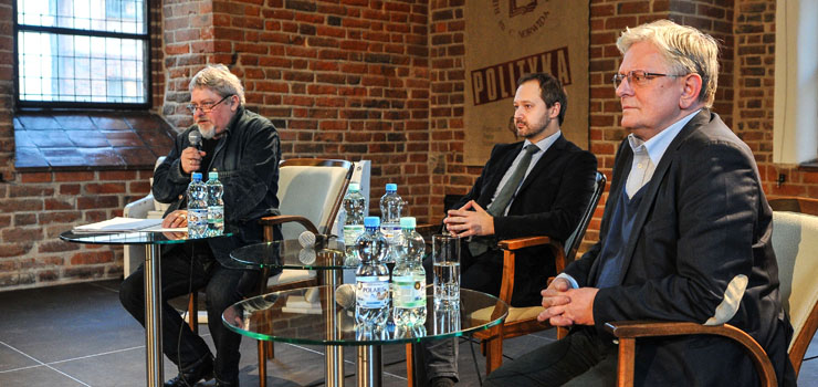 Dlaczego Polacy nie czytają książek? O tym w Salonie Polityki w Bibliotece Elbląskiej