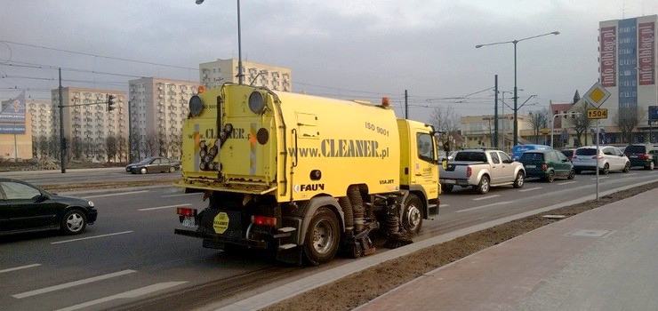 "Odkurzanie" Elbląga rozpoczęte! Do końca kwietnia miasto ma się pozbyć piachu z ulic