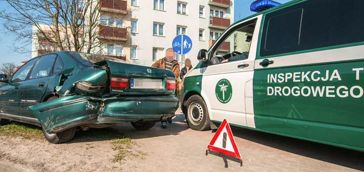 Kolizja na ul. Pk Dbka. Jeden z kierowcw trafi do szpitala