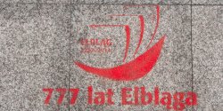 Elblg "na kadym kroku" przypomina o uroczystoci 777-lecia. Street-art na gwnych ulicach miasta