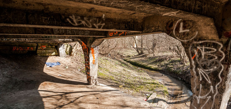 Był plan na centrum rekreacji wodnej... 25 lat temu. Teren nadal nie jest wykorzystany
