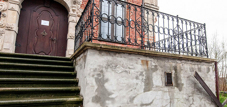 Odwodnienie, oczyszczenie i gruntowna naprawa. Na ratunek zabytkowym tarasom