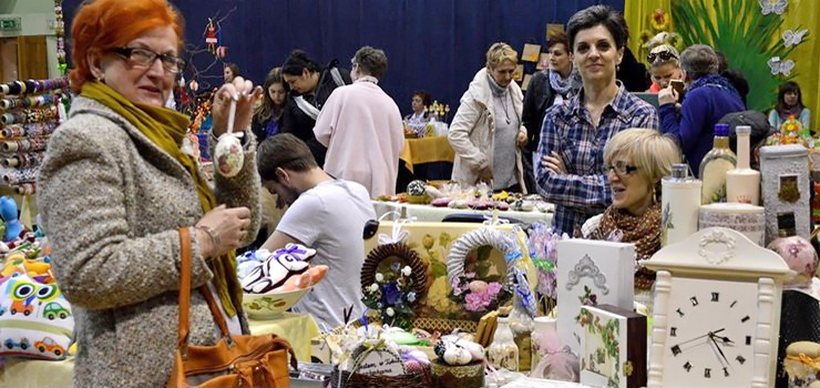 Wesoła Pisanka i Baba z Mazur(kami) zagościły w Światowidzie. Zobacz zdjęcia z Jarmarku Żuru i Śledzia