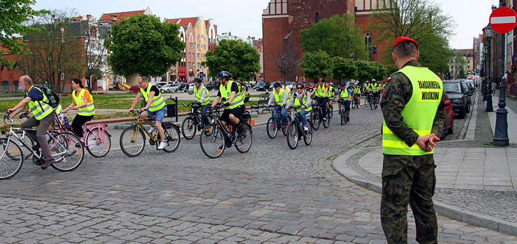 Elblążanie pokonali 21 km na Papieskim rajdzie rowerowym - zobacz zdjęcia