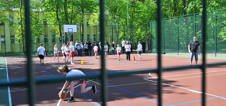 Place sportowe na Mazurskiej jak malowane