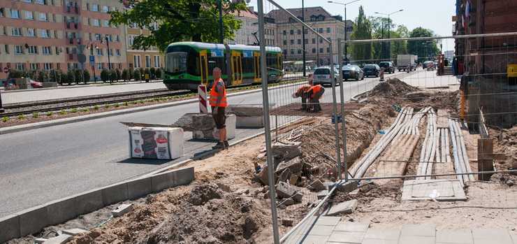  Tymczasowy chodnik na skrzyowaniu ul. Pocztowej i Garbary