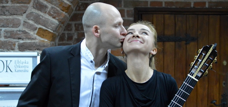 Kupiński Guitar Duo – koncert gitarowy z miłością w roli głównej