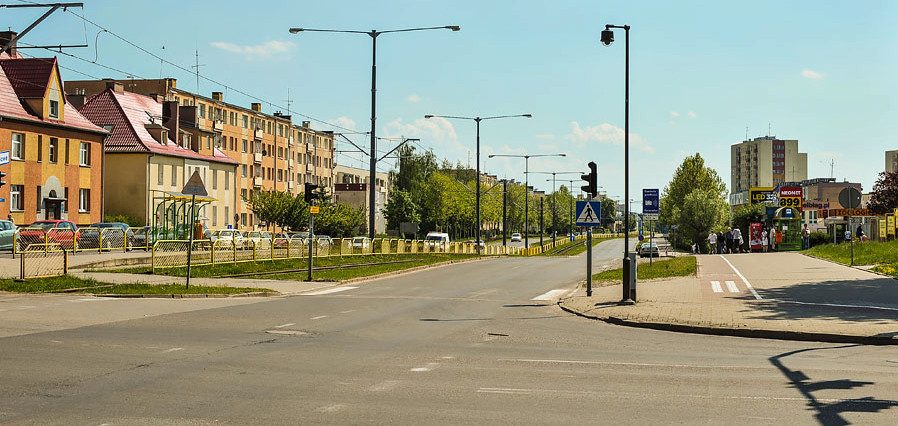 Najpierw bita droga, dziś miejska „autostrada”. A jej stan – coraz gorszy