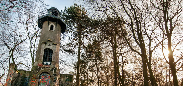 Wieża widokowa w Parku Modrzewie zniknie bez śladu jak zniknęła willa Ziesego?