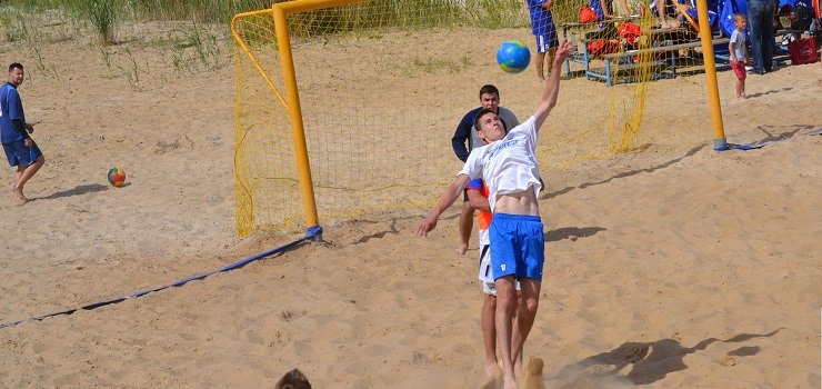 W niedzielę Puchar Elbląga w Piłce Nożnej Plażowej na plaży „Srebrna Riwiera” w Kadynach.