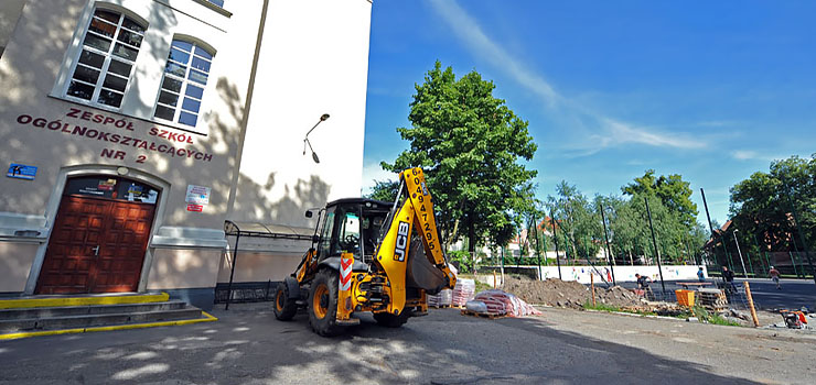 Boisko już jest. Czas teraz  na halę dla ZSO nr 2
