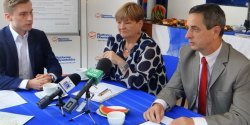 PO wystawi�o �wiadectwo Prezydentowi Wilkowi. Na cenzurce znalaz�o si� pi�� celuj�cych i pi�� niedostatecznych ocen