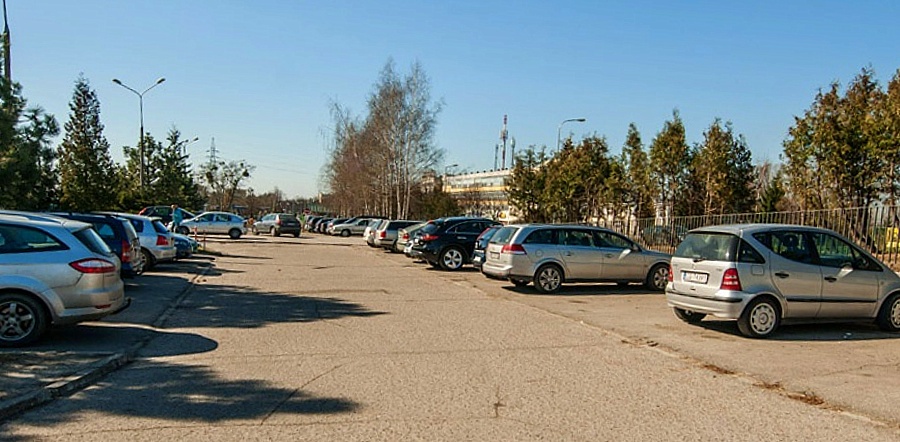 Opłaty za parkowanie przed WSZ zbyt wysokie? Jerzy Wilk: „To lekkie nadużycie”