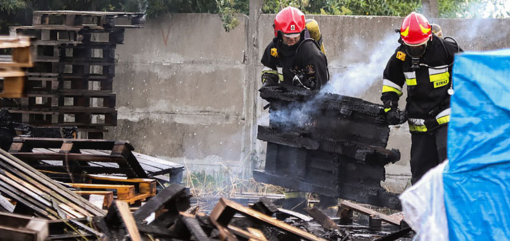 Pożar w zakładzie meblowym przy ul. Piławskiej (aktualizacja)