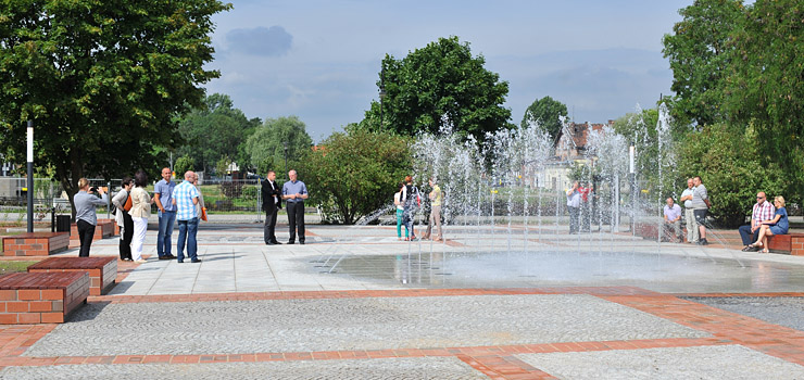 Zobacz, jak działa fontanna na skwerze przed Katedrą