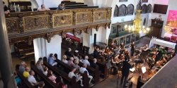  „Dotar�o do nas jakim pi�knem jest muzyka” - tak po koncercie EOK m�wi� s�uchacze