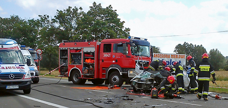 Śmiertelny wypadek na drodze nr 7. Ciężarówka zderzyła się z autem osobowym