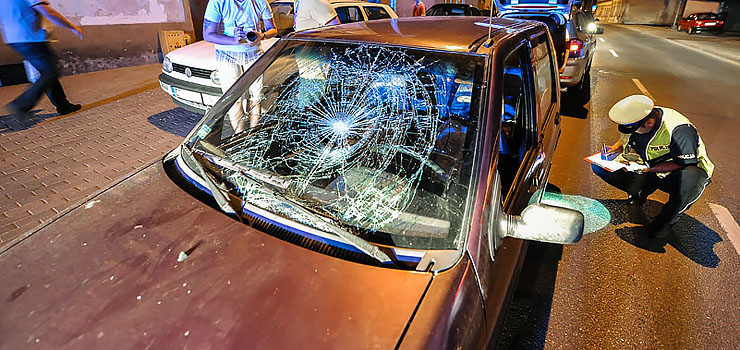 Potrącenie na ul. Traugutta. 64-latek trafił do szpitala z poważnymi obrażeniami