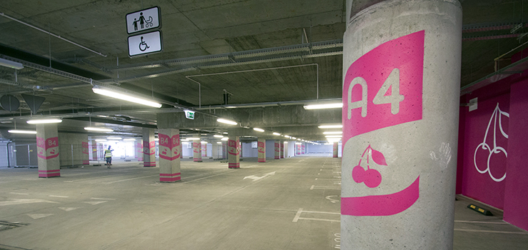 Takiego parkingu jeszcze w miecie nie byo. Zobacz galeri zdj