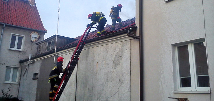 Pożar dachu przy ulicy Sadowej