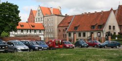 Kamienice w tym miejscu stan�� musz�, bo tak przewiduje plan z 1997 roku