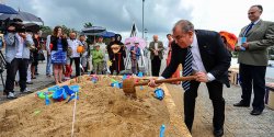 Piaskownica edukacyjna czy polityczna?